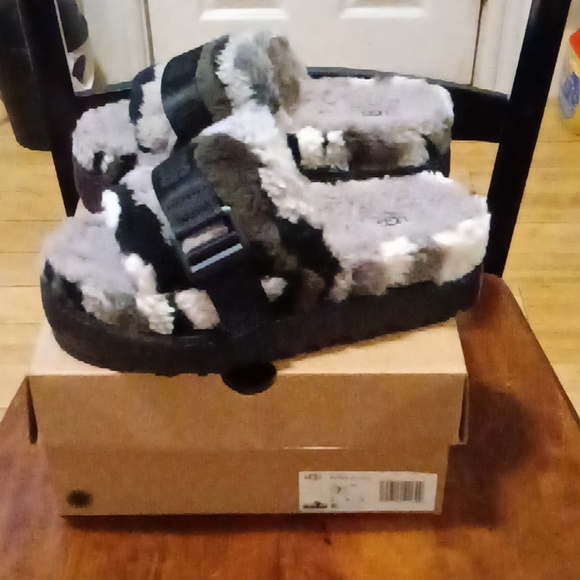 WOMEN'S UGG SLIDES - Picture 4 of 4